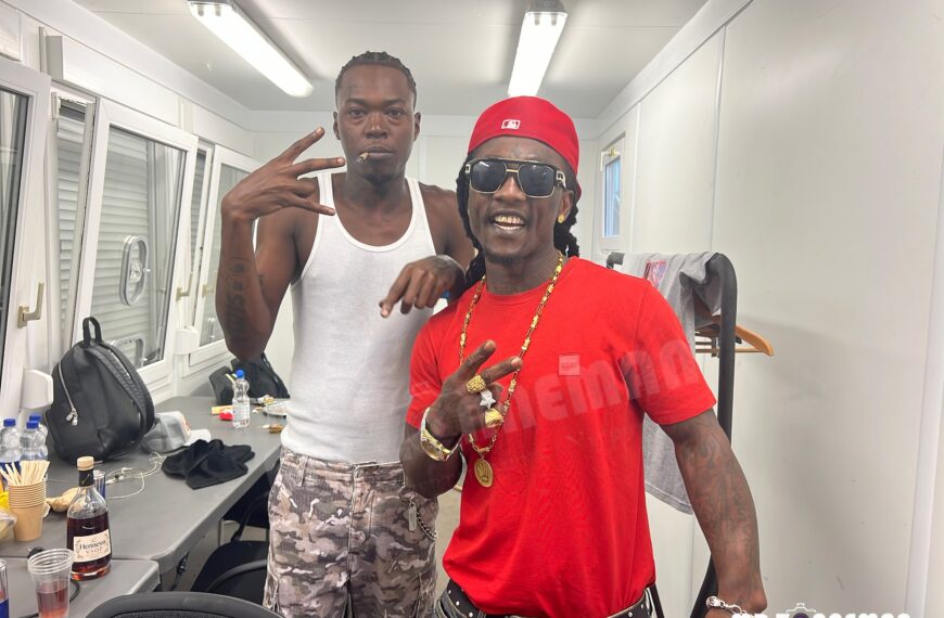 Skili & King Koyeba ontmoeten elkaar backstage